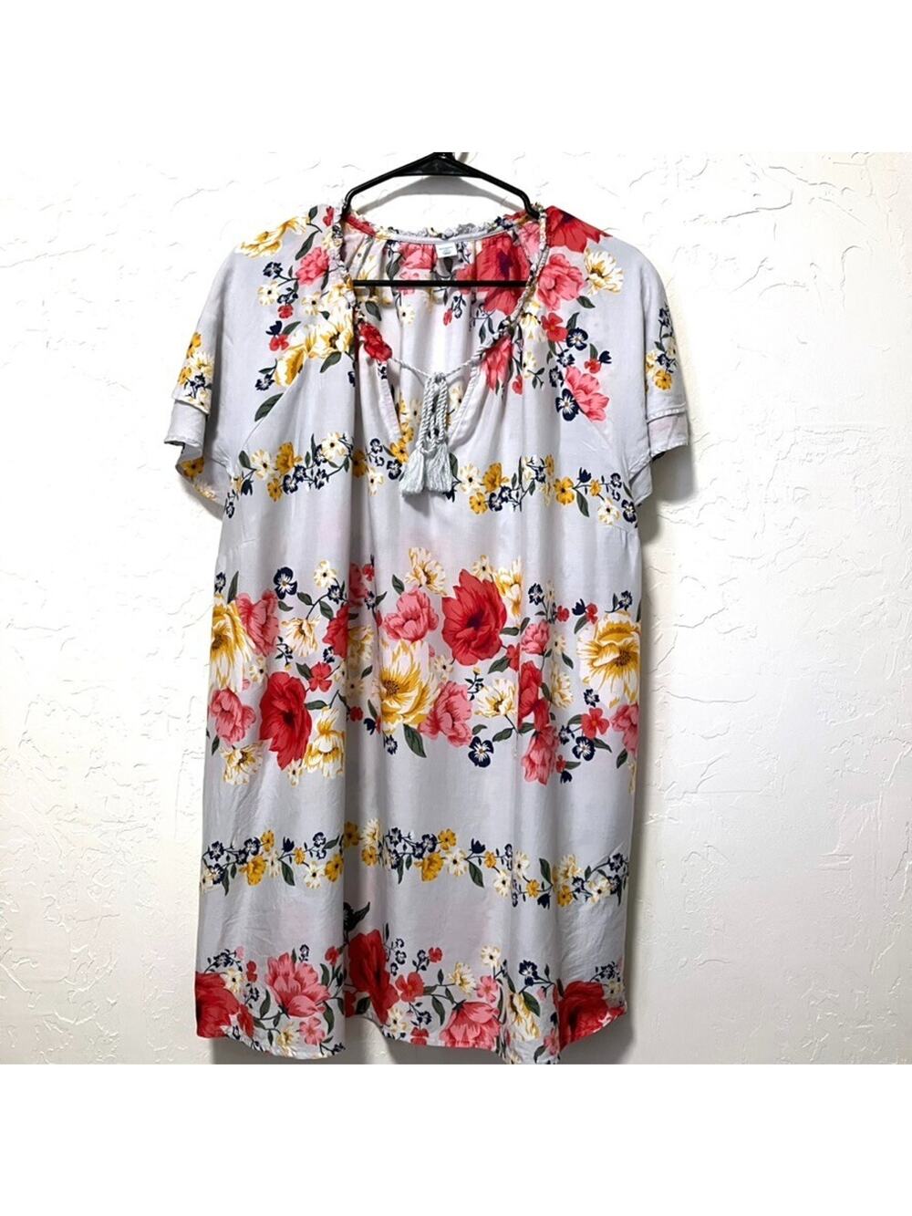 Old Navy Womens Gray Floral Top Flutter Sleeve Tassel Ties Blouse Plus Sz 3X
